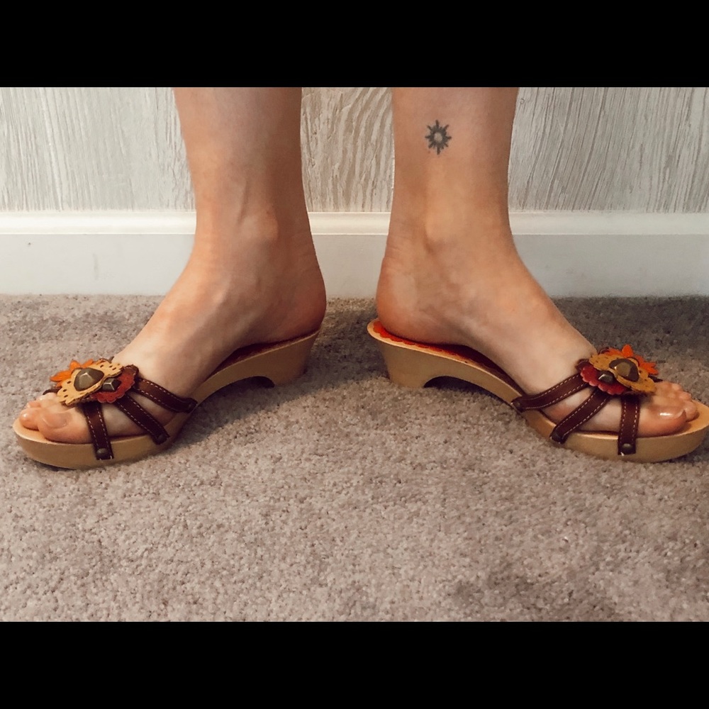 Moschino Wooden Clog Sandals - Picture 6 of 6